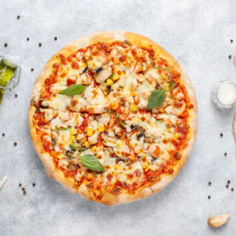 Spicy Diavola Pizza – 13-inch, Hot Salami, Chili Peppers, Tomato Sauce, Mozzarella
